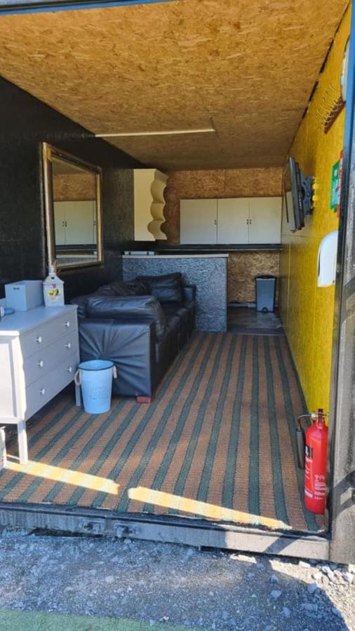 Route 47 Glamping Bell Tents Cross Hands Exterior photo