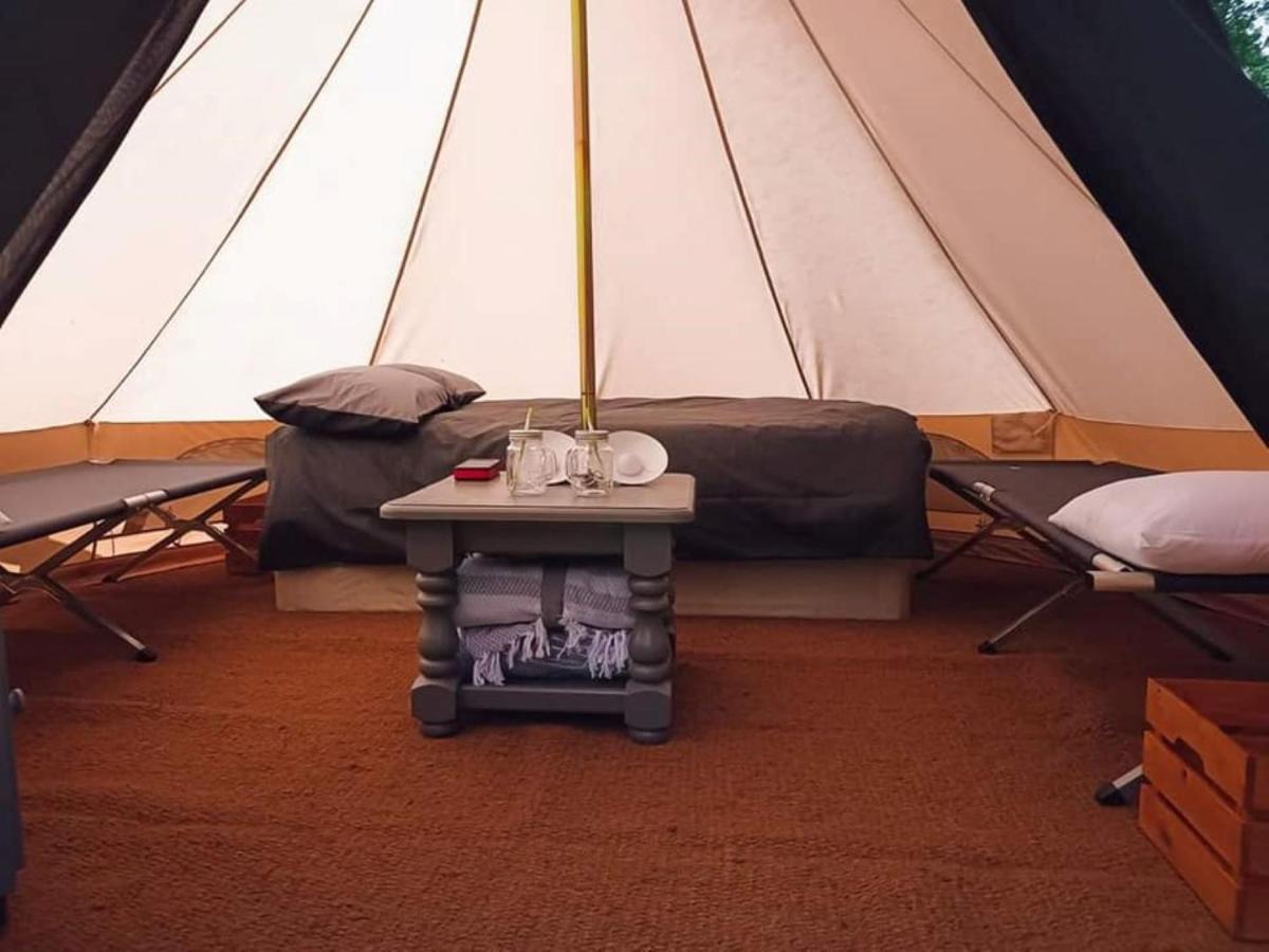 Route 47 Glamping Bell Tents Cross Hands Exterior photo